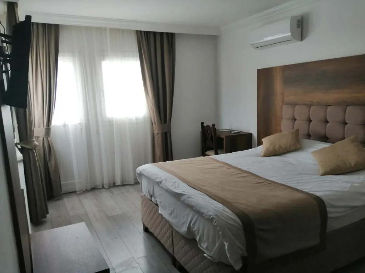 Oda ve Kahvaltı Dinç Pansiyon Bodrum