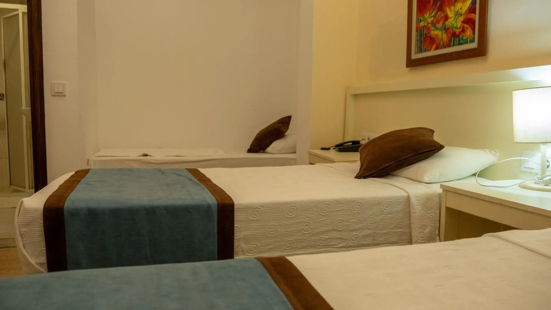 Dinç Pansiyon Bodrum Oda ve Kahvaltı